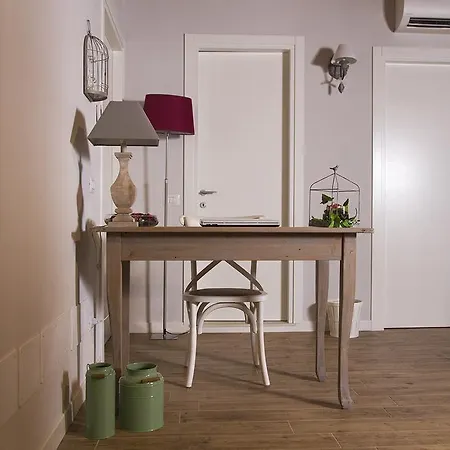 La Corte Di Anna Bed & Breakfast *