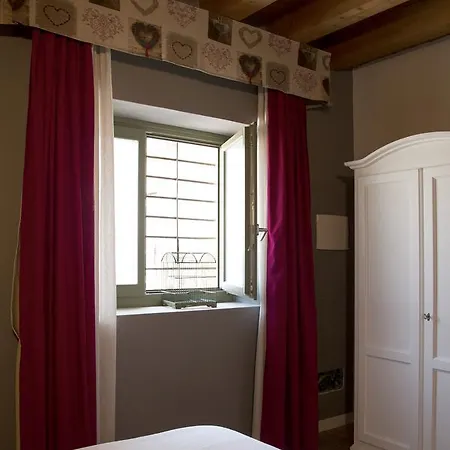 La Corte Di Anna Bed & Breakfast *